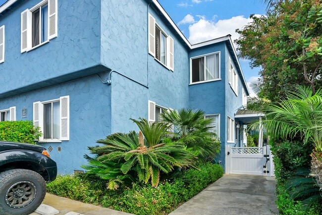 Building Photo - 853 Emerald St