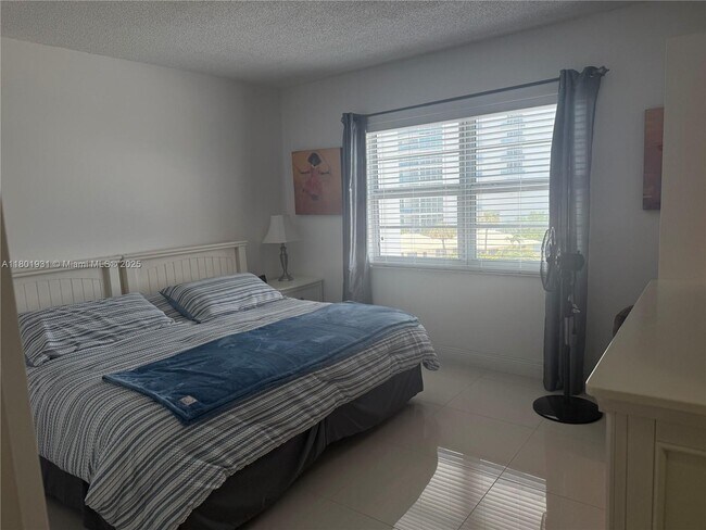 Building Photo - 1500 S Ocean Blvd
