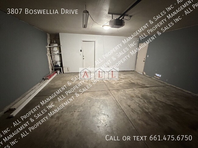 Building Photo - 3807 Boswellia Dr