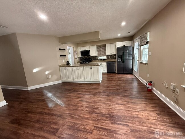 Building Photo - 88 Sapphire Ln