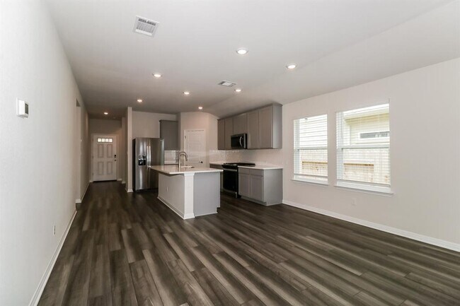 Building Photo - 117 Sun Grove Trl