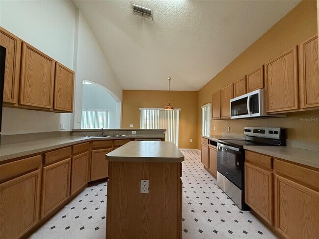 Building Photo - 439 Churchill Ct