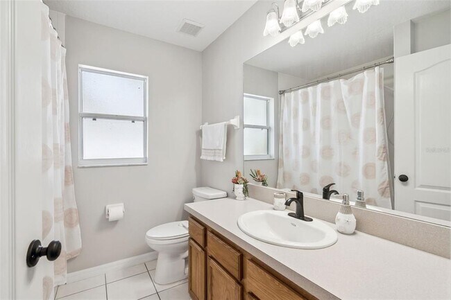 Building Photo - 165 Quail Oaks Cir