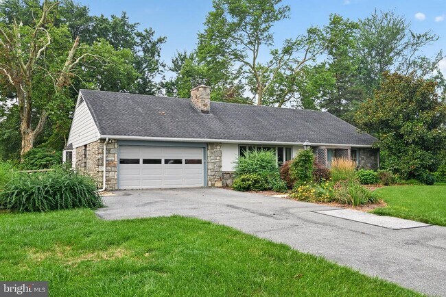 Building Photo - 336 Ruth Ridge Dr