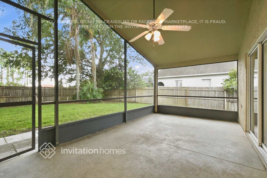 Building Photo - 300 Balogh Pl
