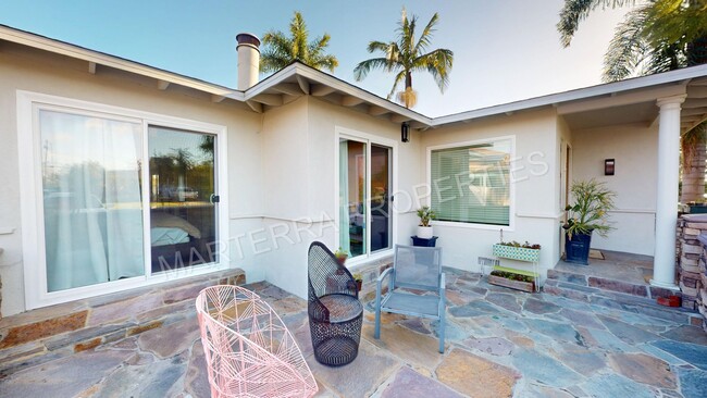 Building Photo - Newly Renovated Home in Eastside Costa Mesa