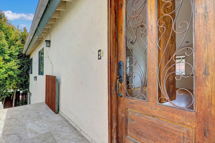 Building Photo - 456 Smithwood Dr