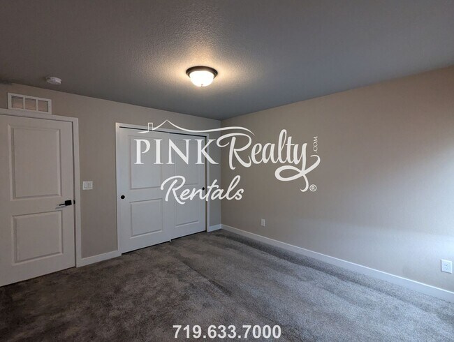 Building Photo - 6259 Godwit Ln