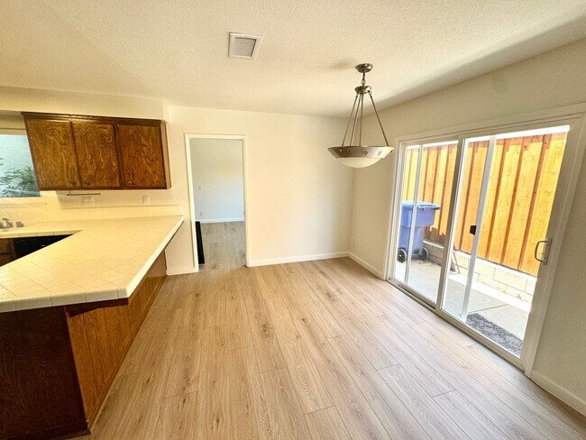 Building Photo - Charming Single Story Upgraded East End Home