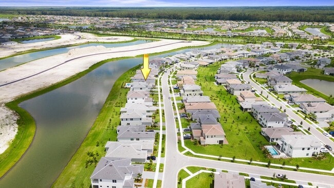 Building Photo - 5579 Liberty Ln