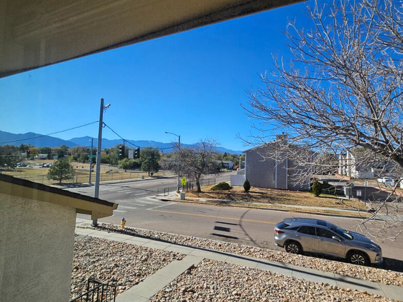 Building Photo - 1855 Zebulon Dr