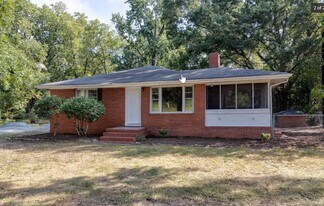 Building Photo - 633 Morreene Rd