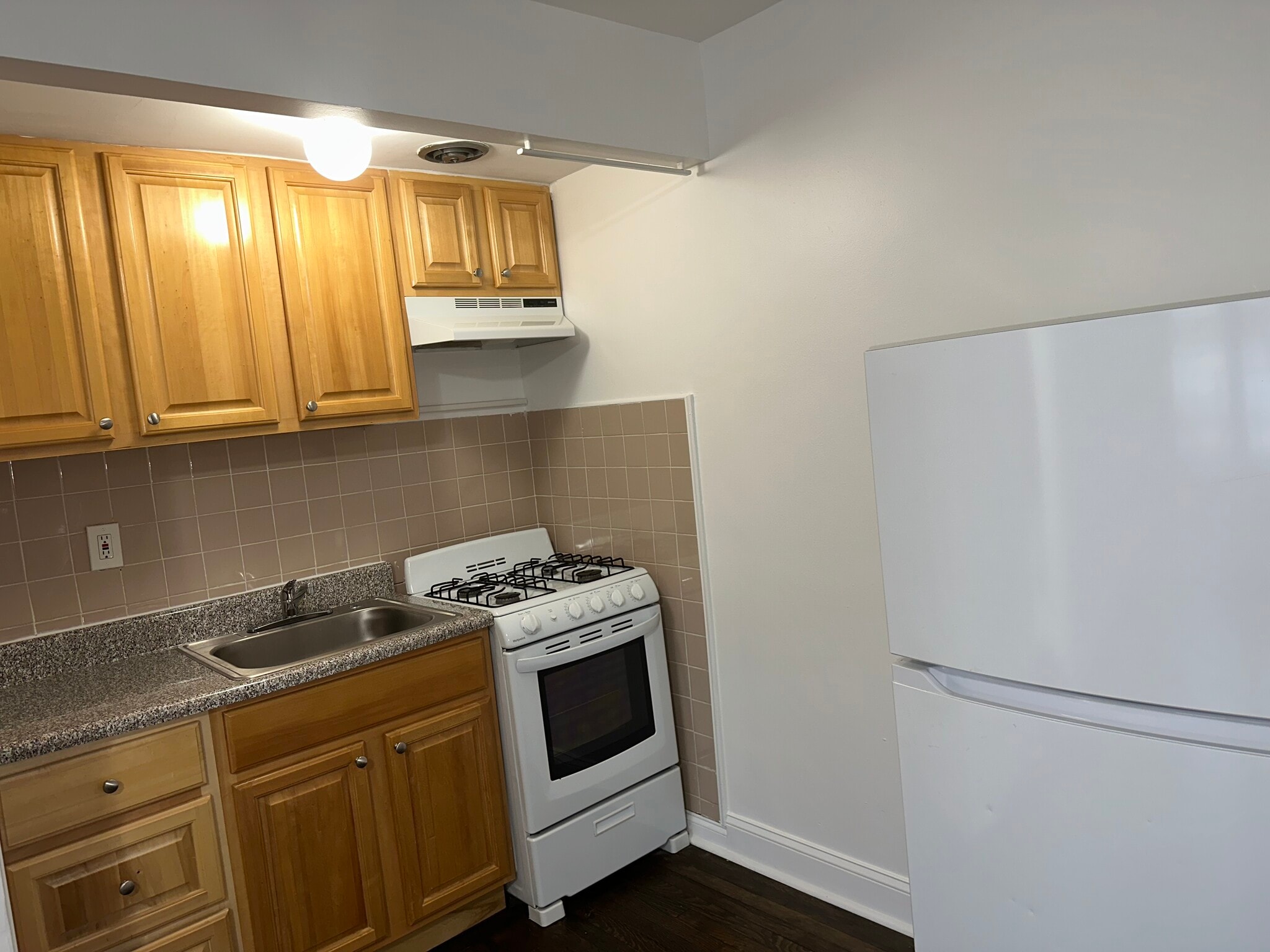 Building Photo - 1104 Palisade Ave