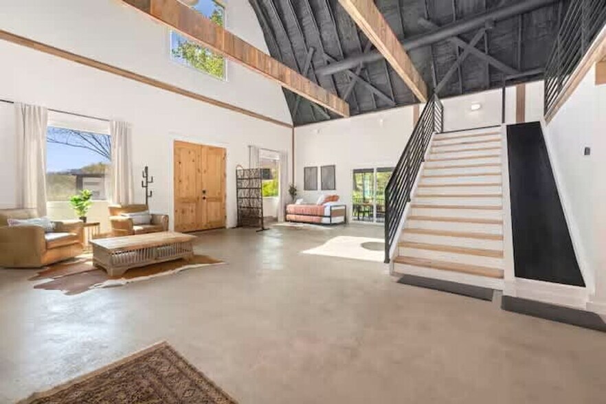 Building Photo - 8442 E McNelly Rd