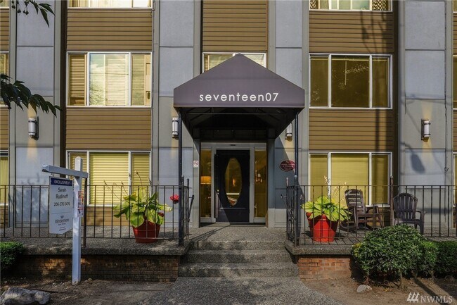 Building Photo - 1707 Boylston Ave