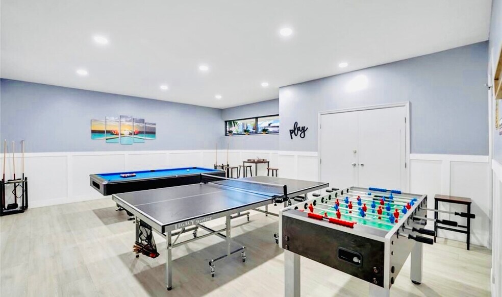 Building Photo - 2104 S Cypress Bend Dr