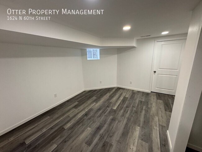 Building Photo - 1624 N 60th St