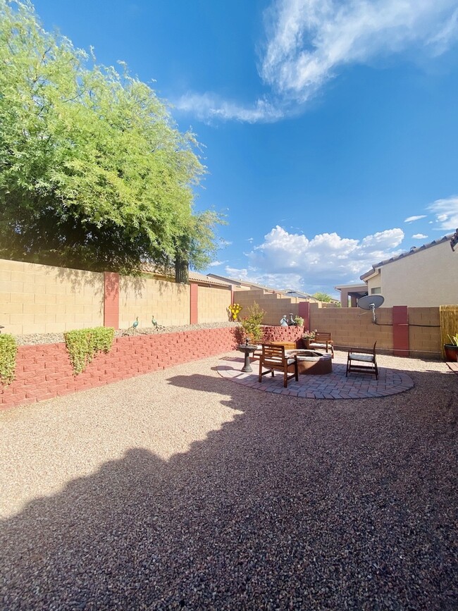 Building Photo - 9318 N Desert Monsoon Pl