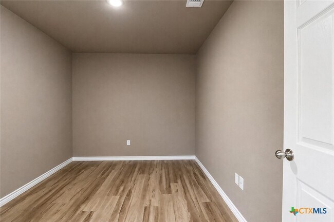 Building Photo - 1204 N 18th St