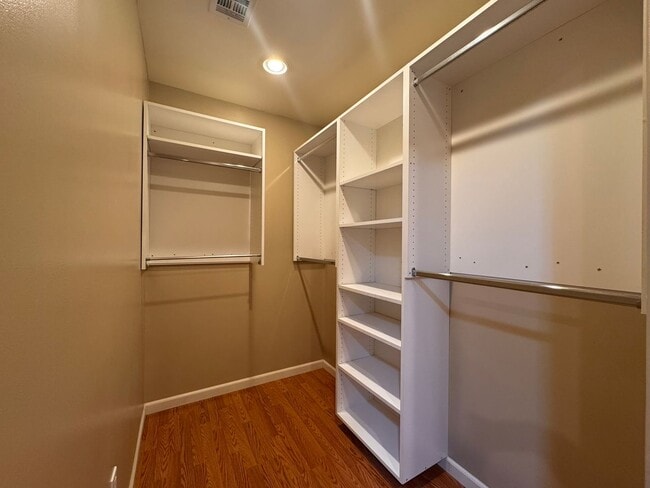 Building Photo - 1213 S Palo Verde Ave
