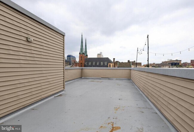 Building Photo - 519 N 11th St