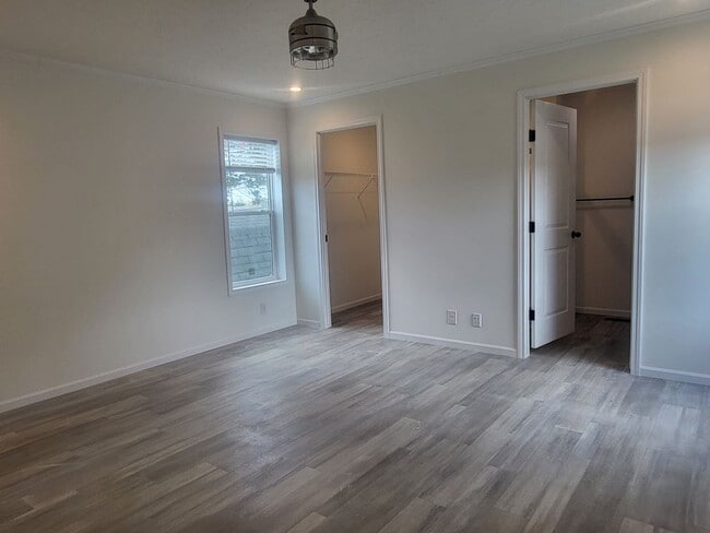 Building Photo - 43 Partridge Ln