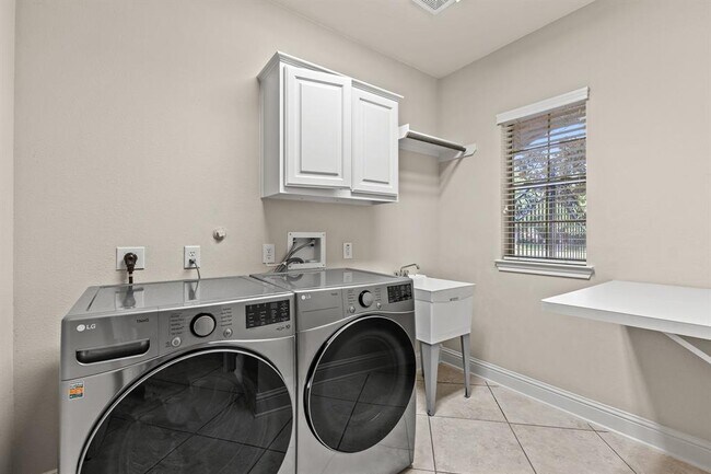 Building Photo - 3811 Cambridgeport Ct