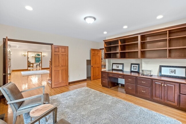 Building Photo - 282 High St