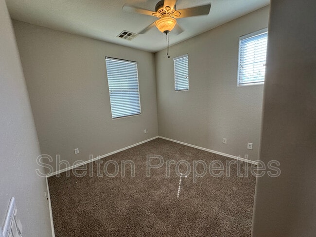 Building Photo - 21060 W Elm Way Ct