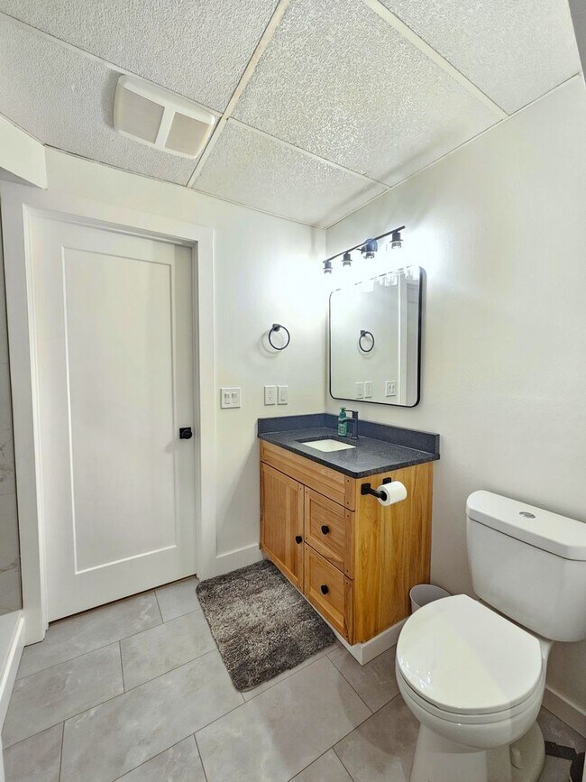 Building Photo - $3,200 - 5 Bed / 3 Bath Beautiful Home in ...