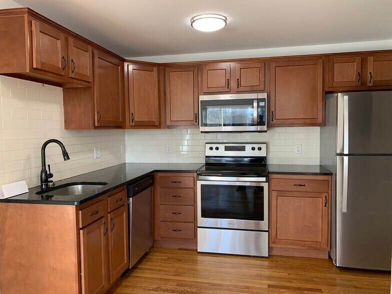 Iris Court Apartments 2 Iris Ct Acton MA 01720 Apartment Finder