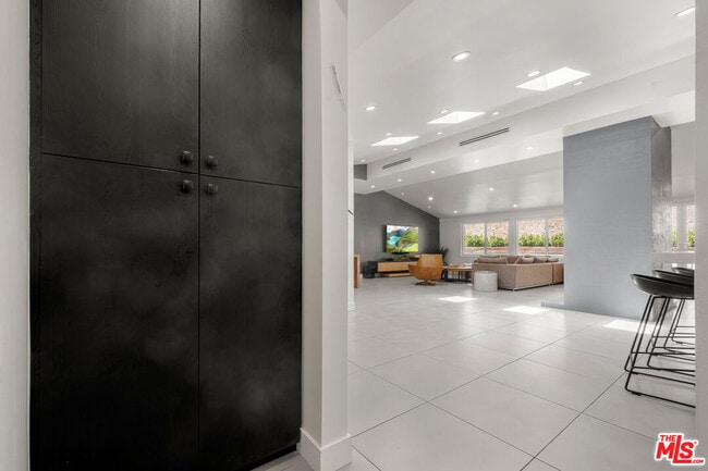 Building Photo - 20159 Hatteras St