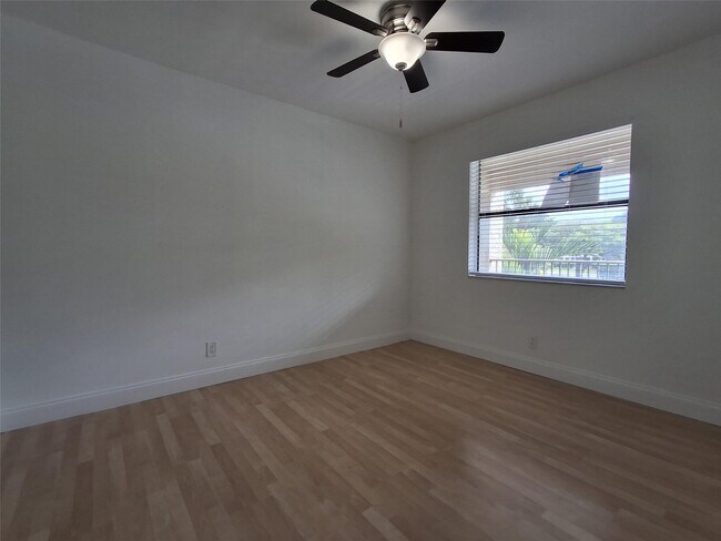 Building Photo - 8763 Shadow Wood Blvd