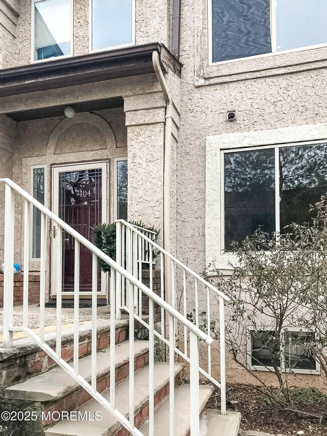 Primary Photo - 404 N Lafayette Rd