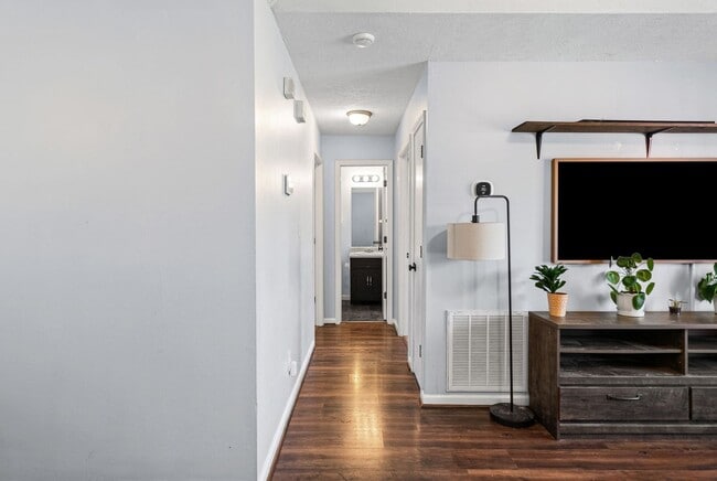 Building Photo - 750 Carmack Ct