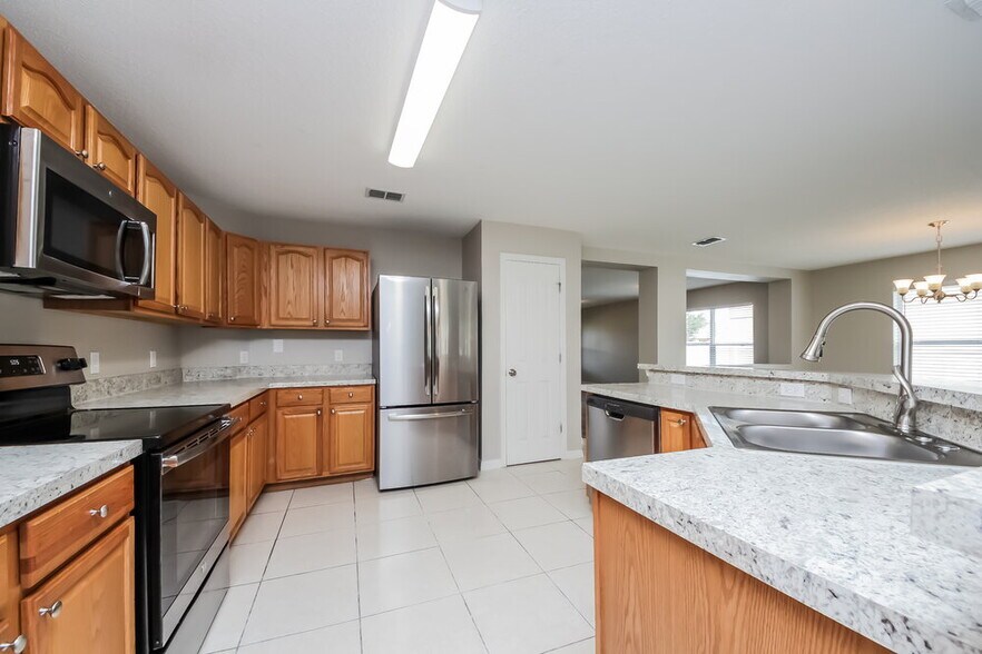 Building Photo - 4550 Ross Lanier Ln