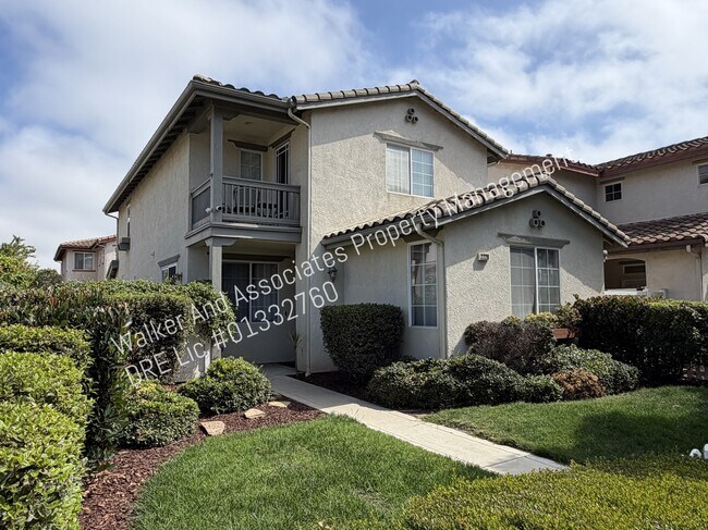 Building Photo - 2220 Nightshade Ln