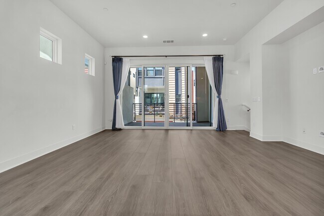 Building Photo - 347 Novel