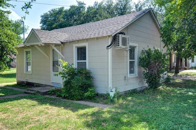 Building Photo - 300 Meadow Park Dr
