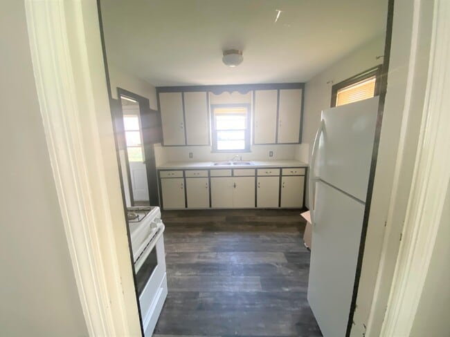 Building Photo - 8 Clarke St