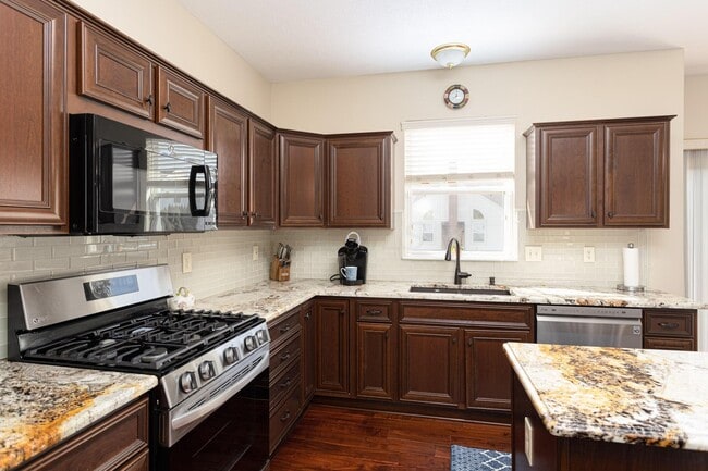 Building Photo - 5830 Prospect Ln