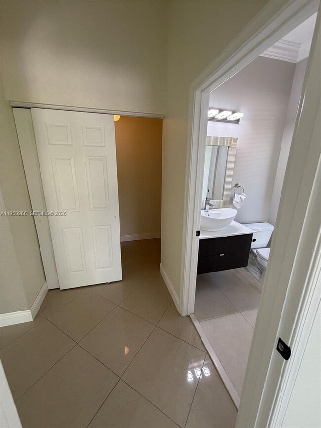 Building Photo - 1819 Mariners Ln