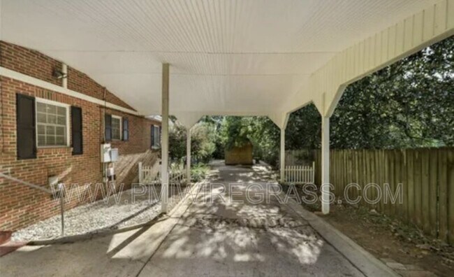 Building Photo - 109 Warren Rd