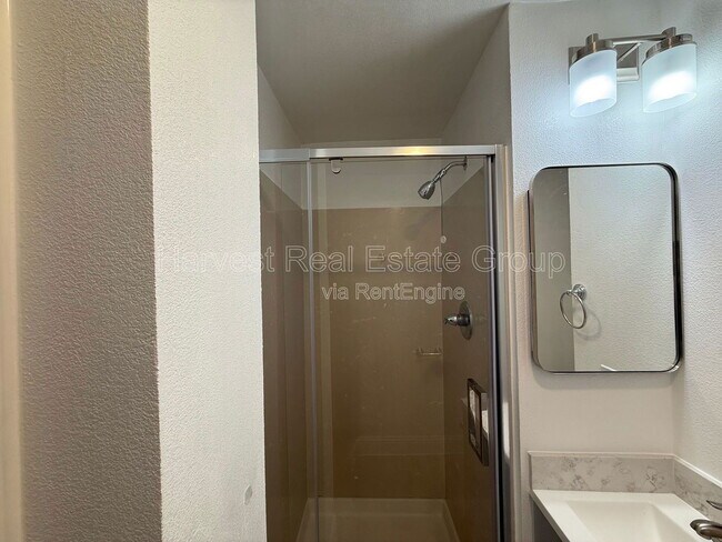 Building Photo - 715 Peralta St