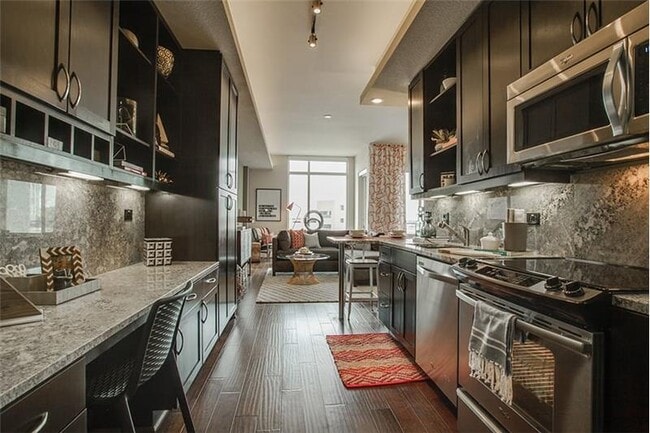 Building Photo - 216 Barton Springs Rd