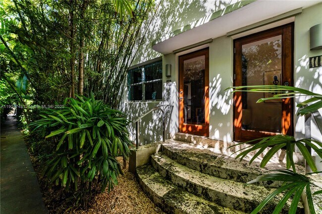 Building Photo - 226 Jefferson Ave