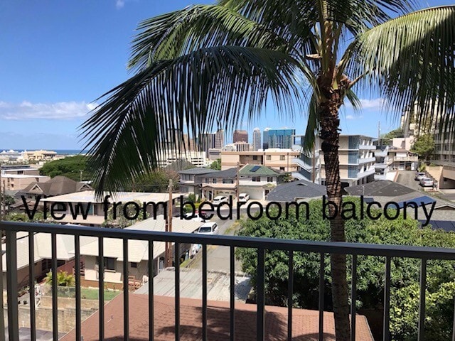Building Photo - Westview Plaza - 1 bdrm, 1 bath, 1 covered...