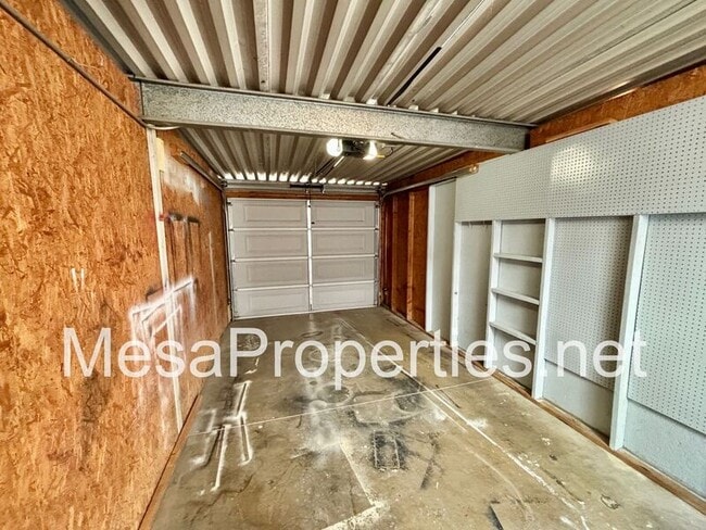 Building Photo - 926 W Philadelphia St