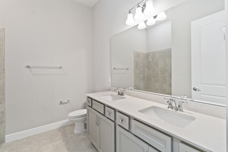 Building Photo - 13823 Tybee Beach Ln