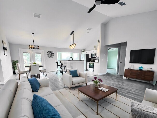 Building Photo - GORGEOUS 3BR/2BA Home! Huge Open Floor Plan NO APPLICATION FEE!